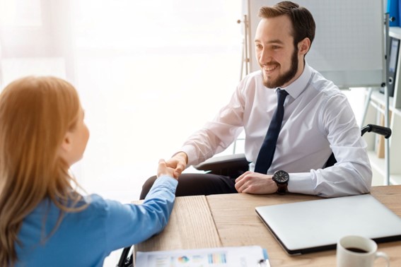 A importância do suporte contínuo para corretores de seguros